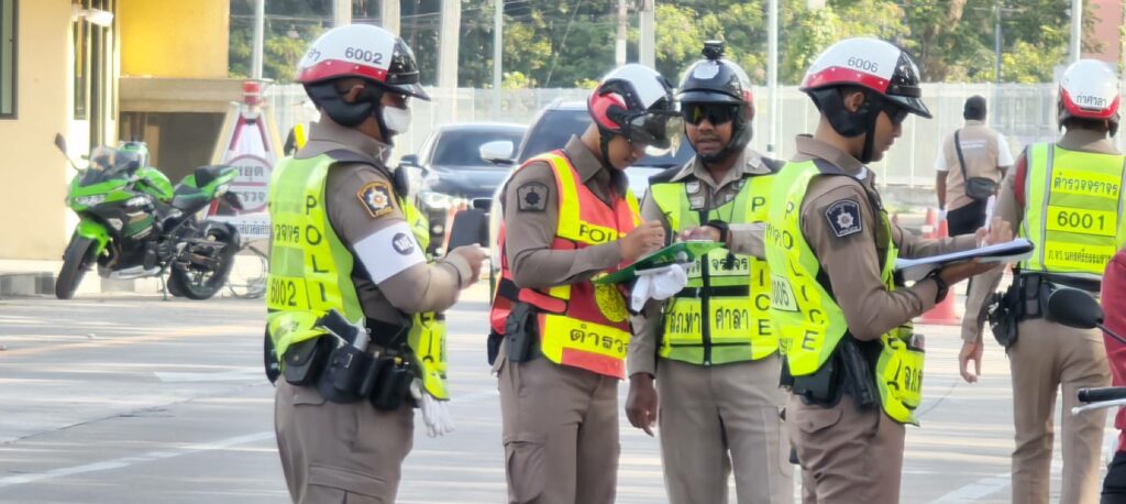 ศสพน. ร่วมกับ ส่วนบริการกลาง และ สภ.ท่าศาลา กวดขันวินัยจราจรบริเวณจุดตรวจวลัยคมเพื่อส่งเสริมวินัยจราจรสวมหมวกนิรภัย