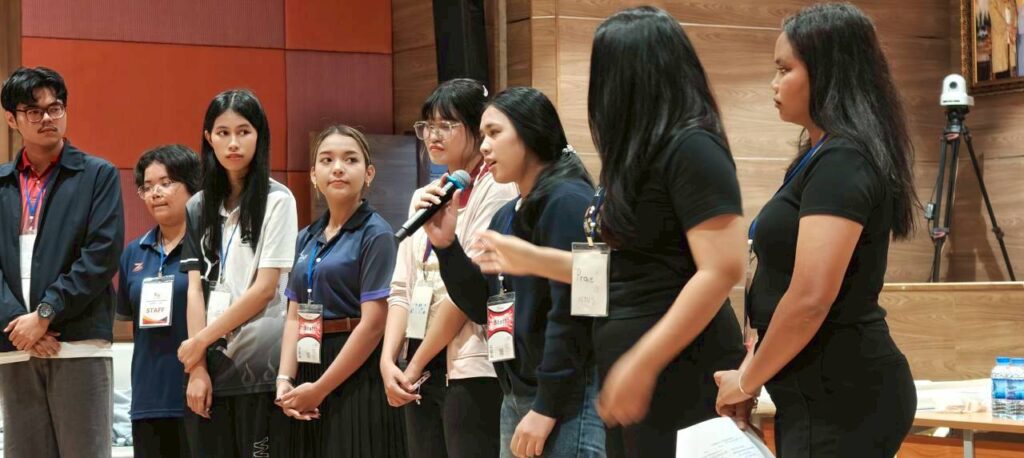 ศสพน. จัดอบรมเชิงปฏิบัติการนักศึกษาผู้ทำหน้าที่วิทยากรพัฒนาทักษะการสื่อสารอย่างมืออาชีพ