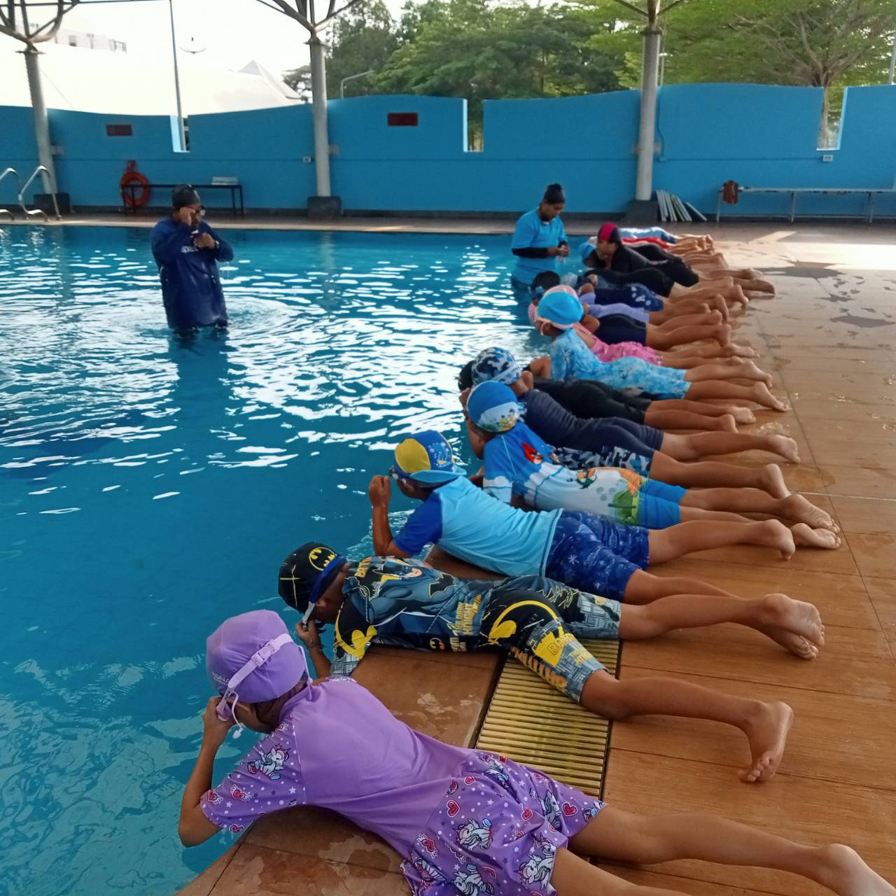 บริการวิชาการ ว่ายน้ำสำหรับเด็กปฐมวัยโรงเรียนปทุมานุกูล