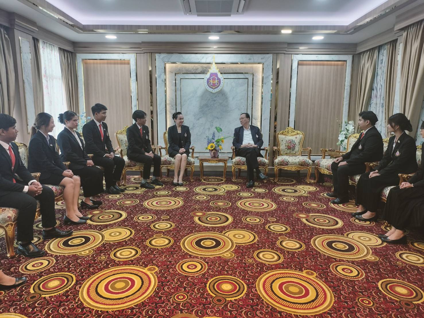 "เก่งวิชาการ เชี่ยวชาญการปฏิบัติ" อธิการบดีชี้ กิจกรรมนักศึกษาสร้างคนทำงานจริง พร้อมมอบเกียรติบัตรอำลาตำแหน่งผู้นำนักศึกษา