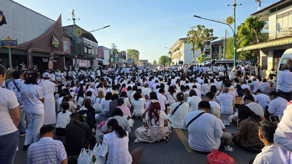 จิตอาสาวลัยลักษณ์ สนับสนุนงานโครงการ ตักบาตรพระมหากุศล 11,250 รูป ณ วัดพระมหาธาตุวรวิหาร