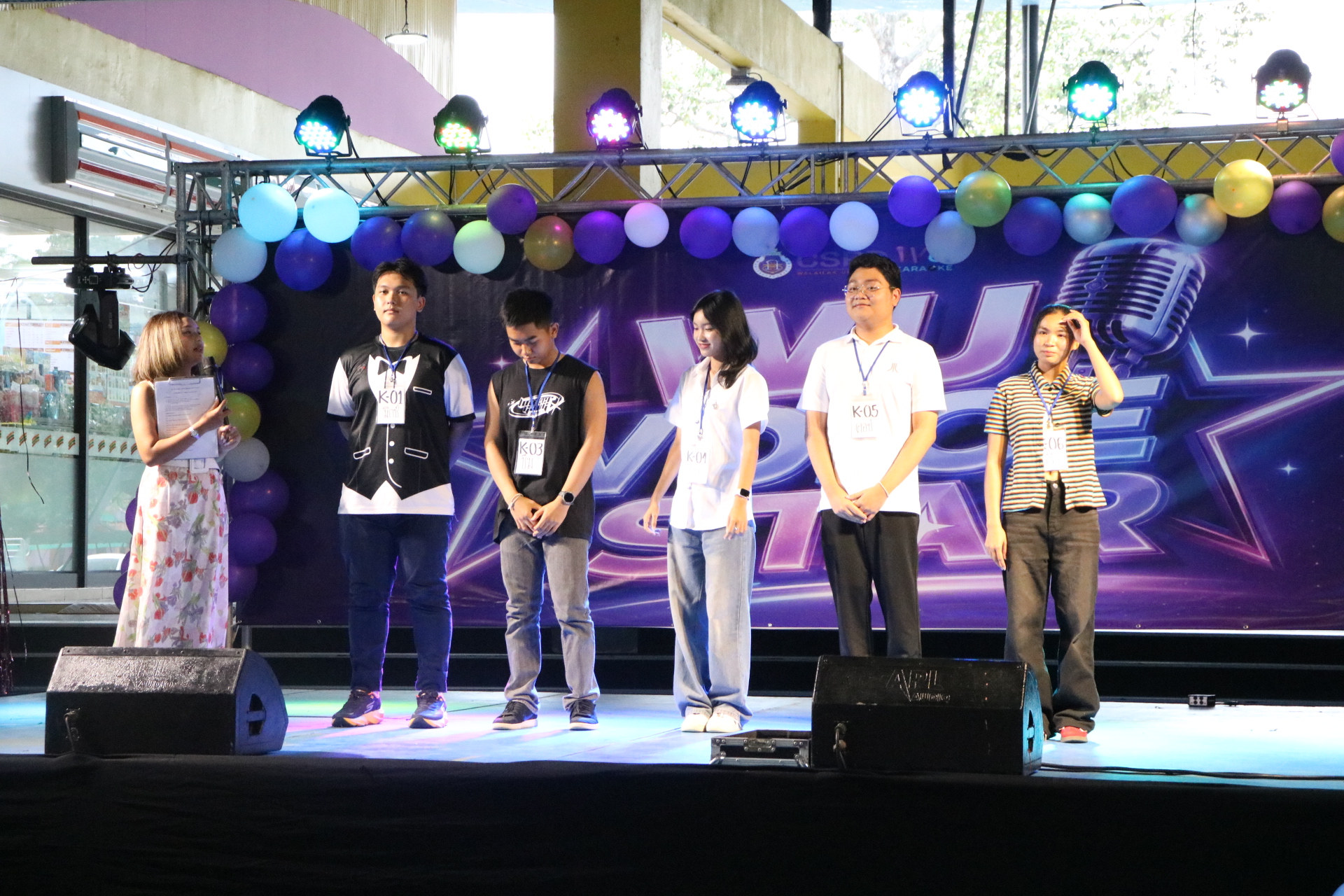 ฝ่ายพัฒนากิจกรรมสร้างสรรค์ ร่วมกับชมรม WU Karaoke และชมรม WU MC จัดการประกวด WU Voice Star (รอบคัดเลือก)